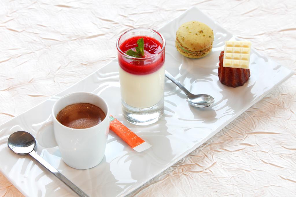 Le Germinal Hotel Cesson-Sévigné Екстериор снимка