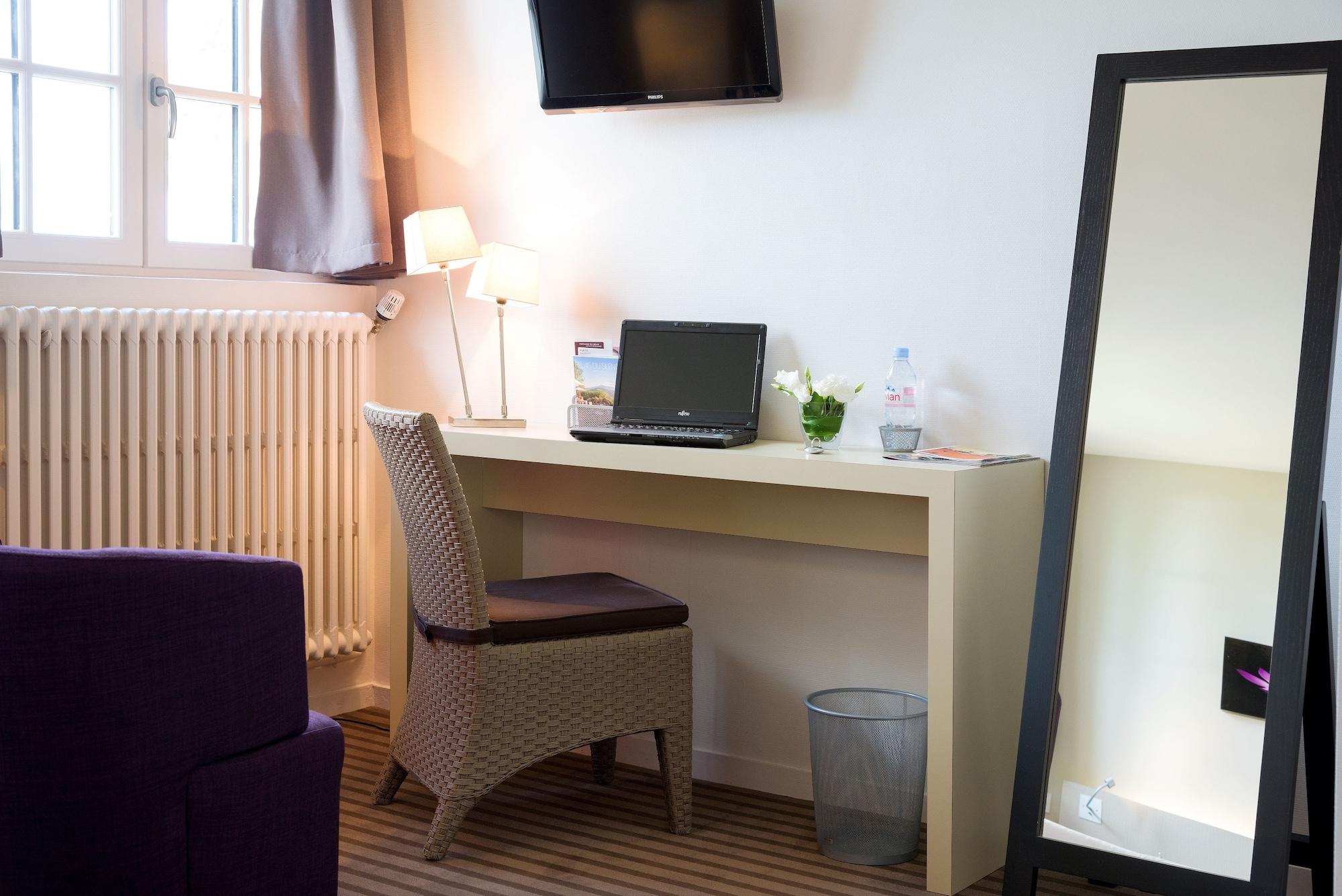 Le Germinal Hotel Cesson-Sévigné Екстериор снимка