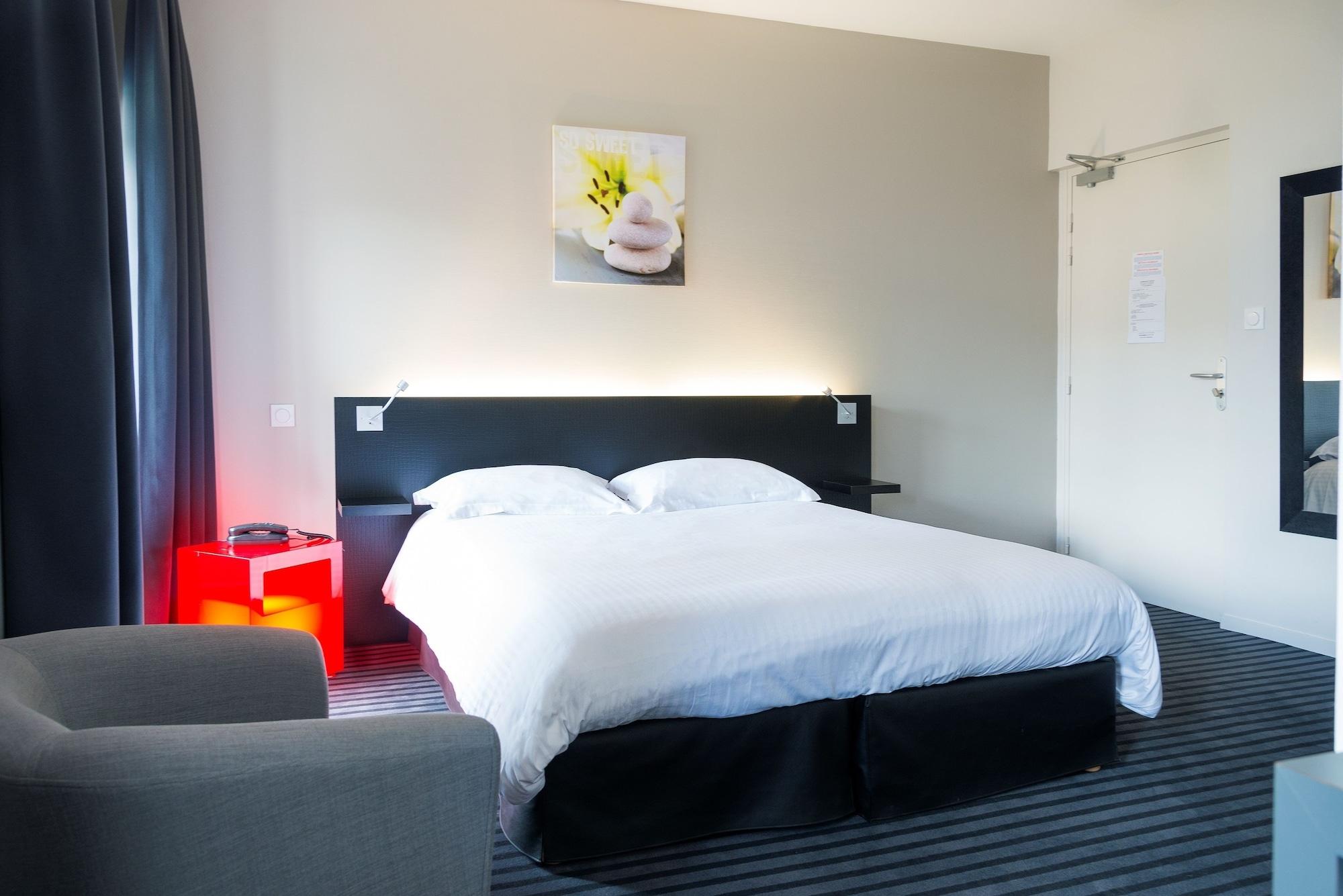 Le Germinal Hotel Cesson-Sévigné Екстериор снимка
